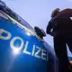 Polizeiliche Durchsuchungen sind auch in Wahlkämpfen legitim. (Symbolbild) - Bild: Marijan Murat/dpa