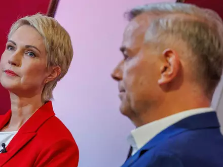 Die beiden großen Protagonisten des Wahlkampfs, Manuela Schwesig (SPD) und Leif-Erik Holm (AfD), standen sich in einem erbitterten TV-Duell vor wenigen Tagen bereits einmal gegenüber. - Foto: Jens Büttner/dpa