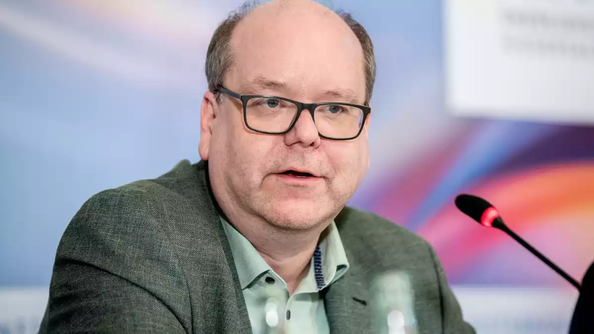 Niedersachsens Umweltminister Christian Meyer (Grüne) hat einen Brief an die Bundesregierung geschrieben und nach Sicherheitsbedenken gefragt. (Archivbild) - Bild: Hauke-Christian Dittrich/dpa