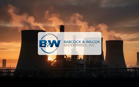 Industrielle Silhouette eines Kohlekraftwerks vor einem dramatischen Sonnenuntergangshimmel. - Foto: über boerse-global.de