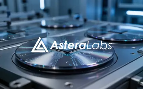 Abstrakte Darstellung einer modernen Halbleiterfertigung mit Fokus auf technologische Innovation und industrielle Präzision. - Foto: über boerse-global.de