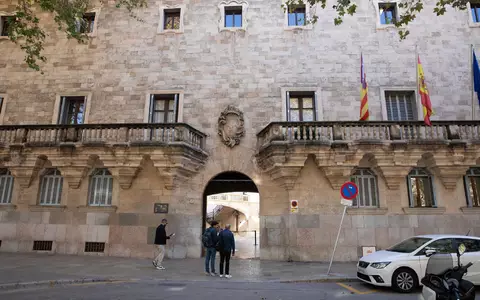 Ein Deutscher ist in Palma de Mallorca freigesprochen worden. Ihm war vorgeworfen worden, strafbar die Privatsphäre eines kleinen Mädchens verletzt zu haben. (Symbolbild) - Foto: Clara Margais/dpa