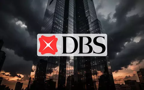 Abstrakte Darstellung eines modernen Bürogebäudes bei stürmischer Dämmerung als Symbol für rechtliche und finanzielle Risiken. - Foto: über boerse-global.de