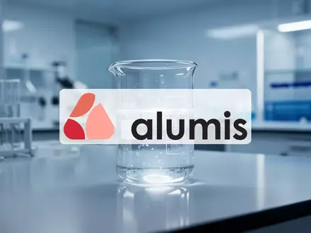 Ein modernes, beleuchtetes Laborgefäß in einer sterilen, klinischen Umgebung, das medizinische Innovation symbolisiert. - Foto: über boerse-global.de
