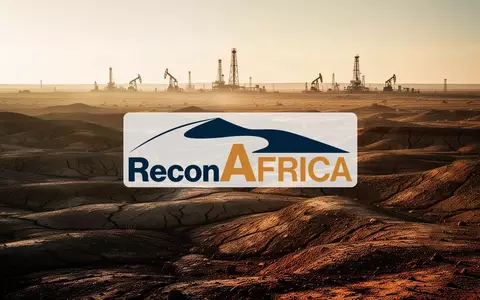 Abstrakte Darstellung einer weitläufigen Wüstenlandschaft bei Sonnenuntergang als Symbol für Energieexploration. - Foto: über boerse-global.de