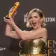 Wird Rhea Seehorn auch bei den Emmys gewinnen? Einen Golden Globe gewann die Hauptdarstellerin der Serie «Pluribus» bereits für die beste Leistung einer Schauspielerin in einer Fernsehserie. (Archivbild)  - Bild: Chris Pizzello/Invision/AP/dpa