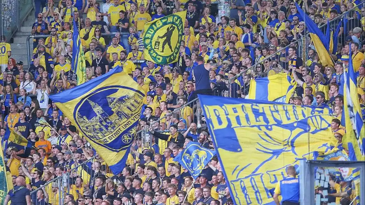 Braunschweig-Fan bricht auf Tribüne zusammen und stirbt
