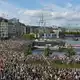 In Hamburg zogen nach Veranstalterangaben rund 25.000 Menschen durch die Innenstadt.  - Bild: Georg Wendt/dpa