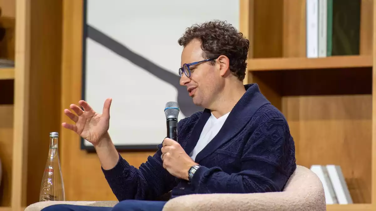 Anthropic-Chef Dario Amodei warnte schon oft vor den Risiken einer ungebremsten Entwicklung Künstlicher Intelligenz. (Archivbild) - Bild: Andrej Sokolow/dpa