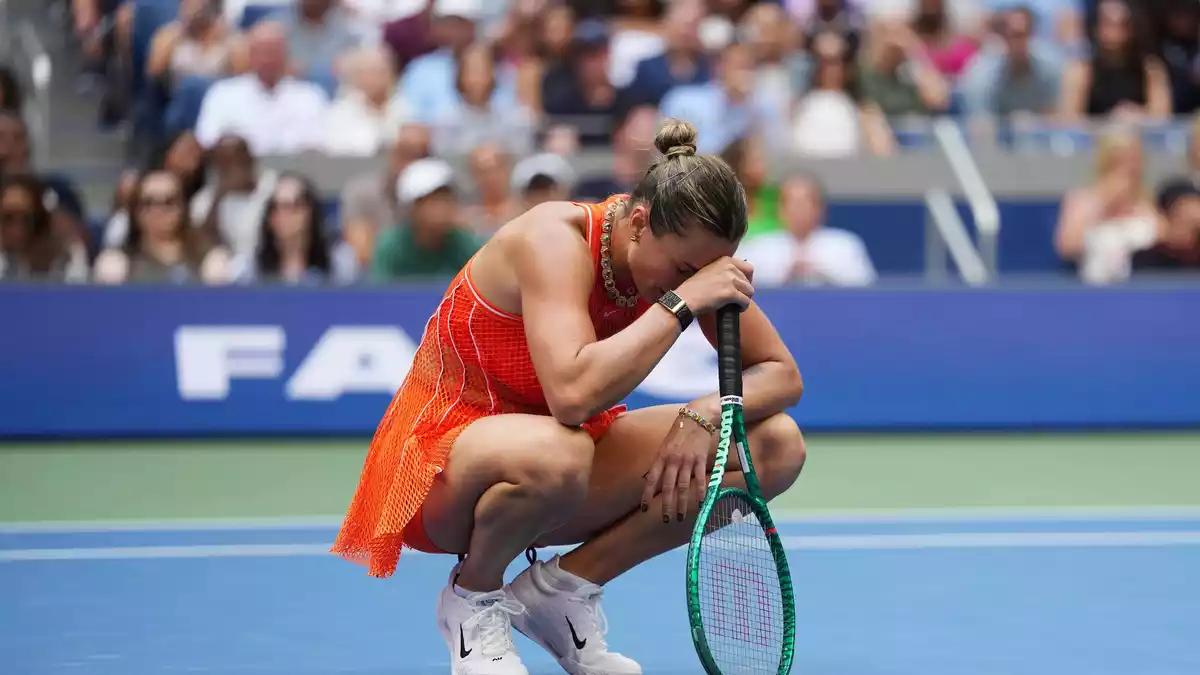 Aryna Sabalenka ist frustriert. - Bild: Kirsty Wigglesworth/AP/dpa