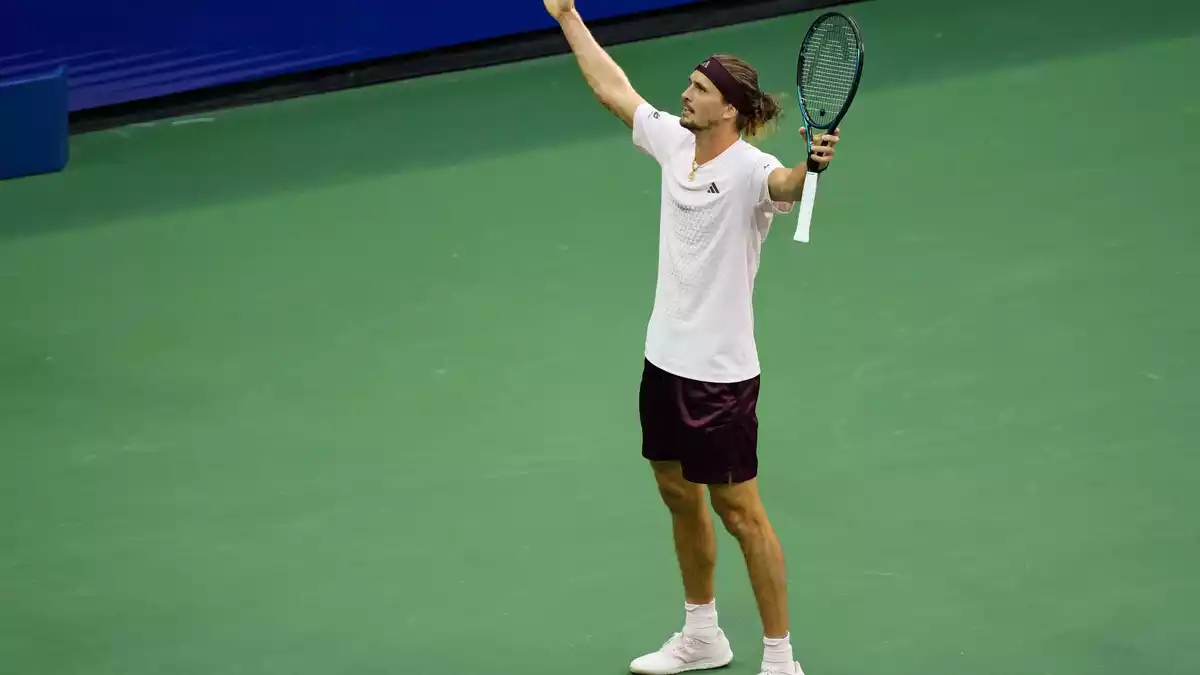 Alexander Zverev freut sich auf die Atmosphäre im Finale.  - Bild: Seth Wenig/AP/dpa
