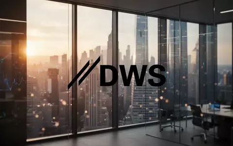 Abstrakte, professionelle Darstellung eines modernen Finanzbüros mit warmem Licht, das Stabilität und Wachstum symbolisiert. - Foto: über boerse-global.de
