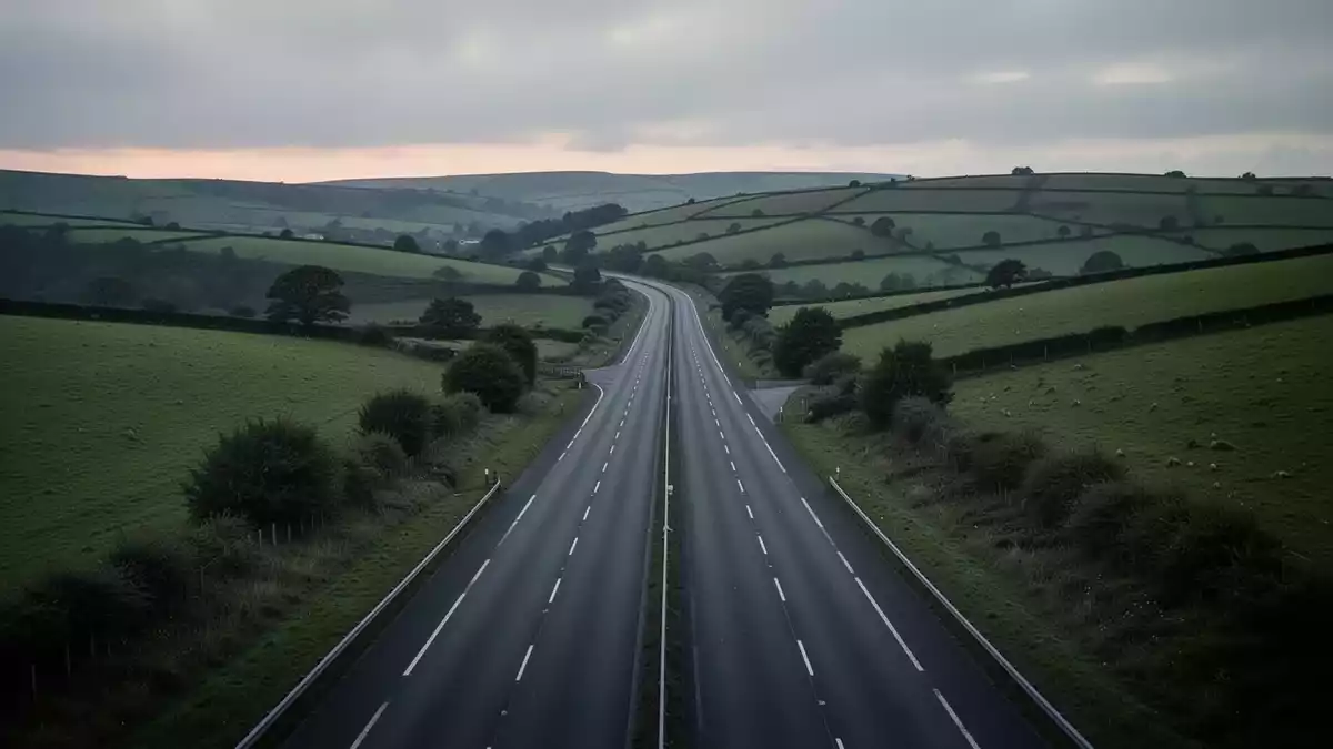Tesla kritisiert britische Regeln für autonomes Fahren