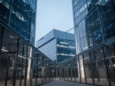 Moderne Glas- und Stahlarchitektur im Finanzviertel von Seoul bei Dämmerung. - Foto: über boerse-global.de