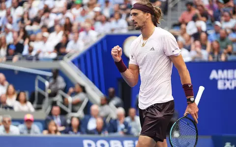 Alexander Zverev bejubelt seinen zweiten Grand-Slam-Titel.  - Foto: Frank Franklin II/AP/dpa