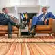 Das Treffen mit dem finnischen Ministerpräsidenten Petteri Orpo (l) war für Kanzler Friedrich Merz der Gipfel-Auftakt. - Bild: Michael Kappeler/dpa