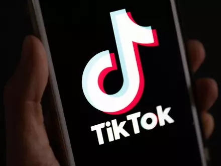 TikTok hat mittlerweile nicht nur China, sondern auch Europa und die USA erobert. (Symbolbild) - Foto: Monika Skolimowska/dpa