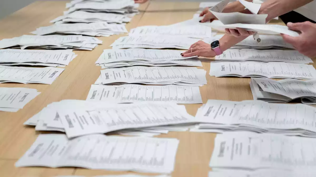 Mehr als 68.000 Kandidaturen gab es für die Kommunalwahlen. - Bild: Hauke-Christian Dittrich/dpa