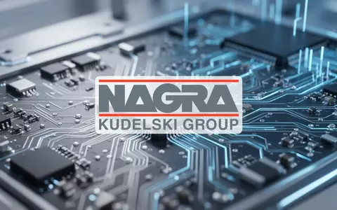 Nahaufnahme eines modernen Mikrochips in einer High-Tech-Produktionsumgebung zur Veranschaulichung digitaler Integration. - Foto: über boerse-global.de
