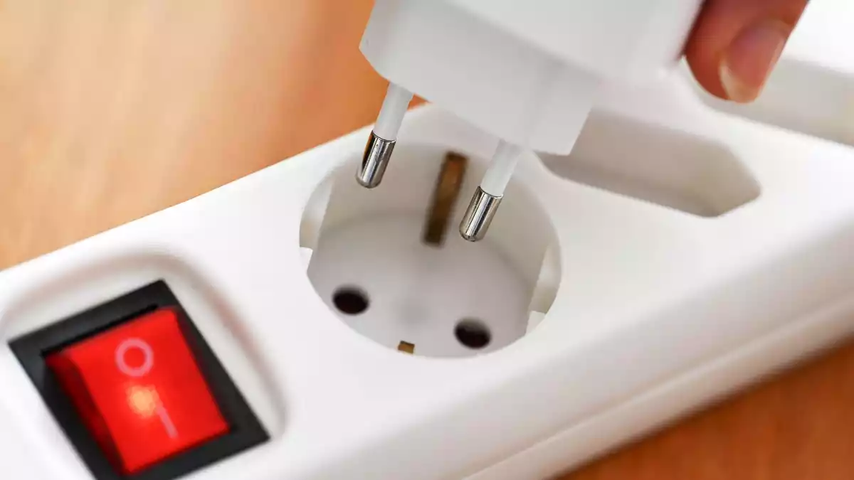 Millionen Haushalte in Deutschland können ihre Strom- und Gasrechnung nicht bezahlen. (Symbolbild) - Bild: Bernd Weißbrod/dpa