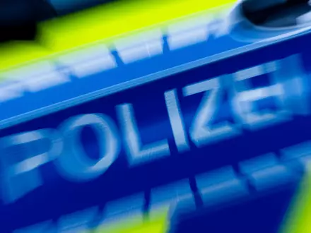 Die Polizei hat die Ermittlungen aufgenommen. (Symbolbild) - Foto: Rolf Vennenbernd/dpa