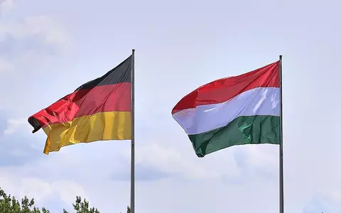 Fahnen von Deutschland und Ungarn (Archiv) - Foto: via dts Nachrichtenagentur