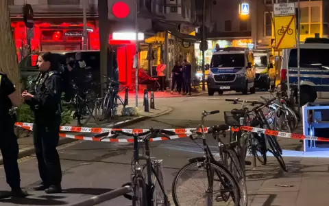 Laut Polizei gibt es Hinweise, dass der Tat Streitigkeiten vorausgegangen sind.  - Foto: Bodo Marks/dpa