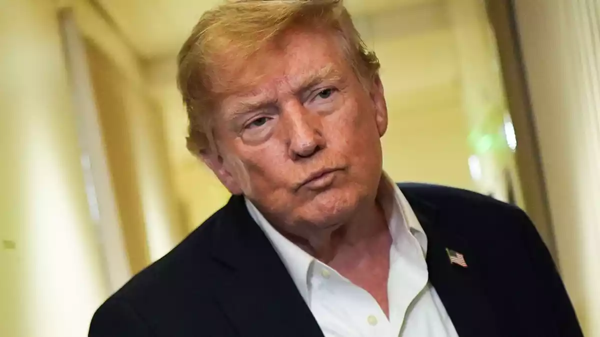 Trump hatte den ukrainischen Präsidenten Wolodymyr Selenskyj erst am Vortag aufgerufen, Angriffe auf russische Raffinerien einzustellen. (Archivbild) - Bild: Julia Demaree Nikhinson/AP/dpa