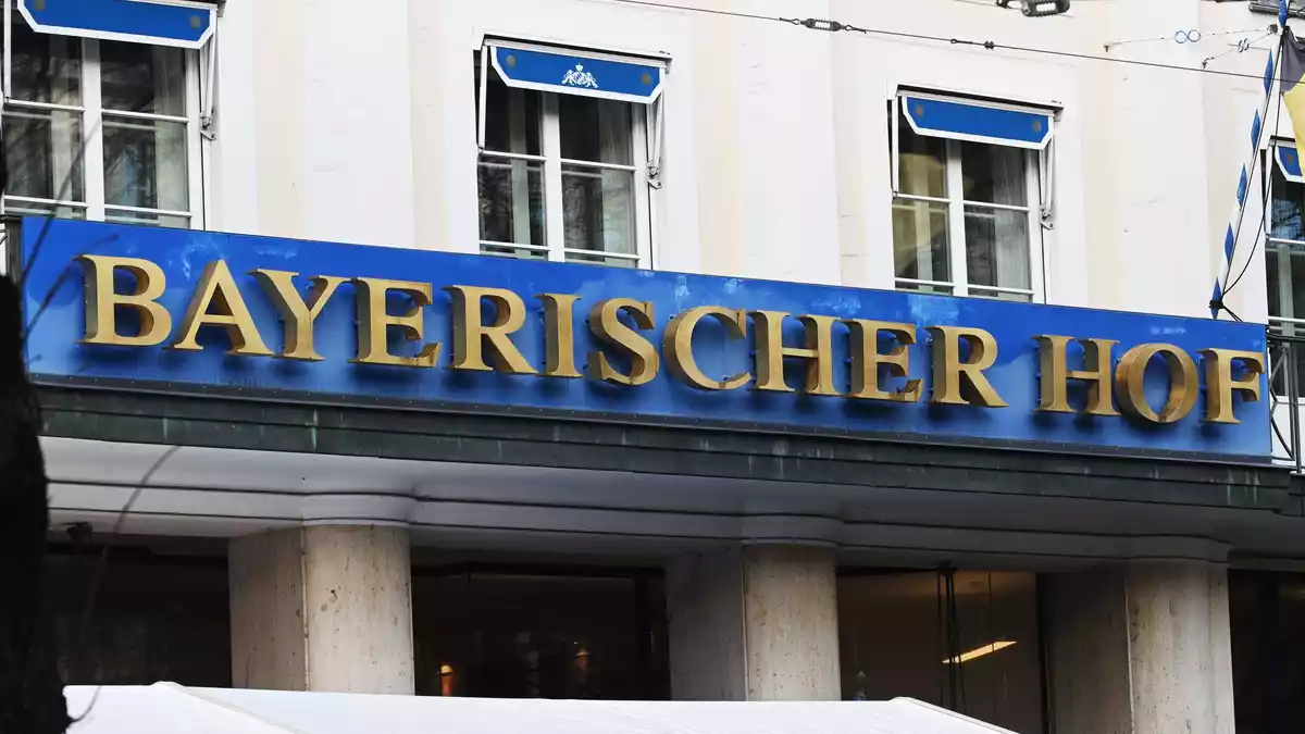 Kein Hausverbot für die Oasis-Brüder - Trotz Prügelei. (Archivbild) - Bild: Felix Hörhager/dpa