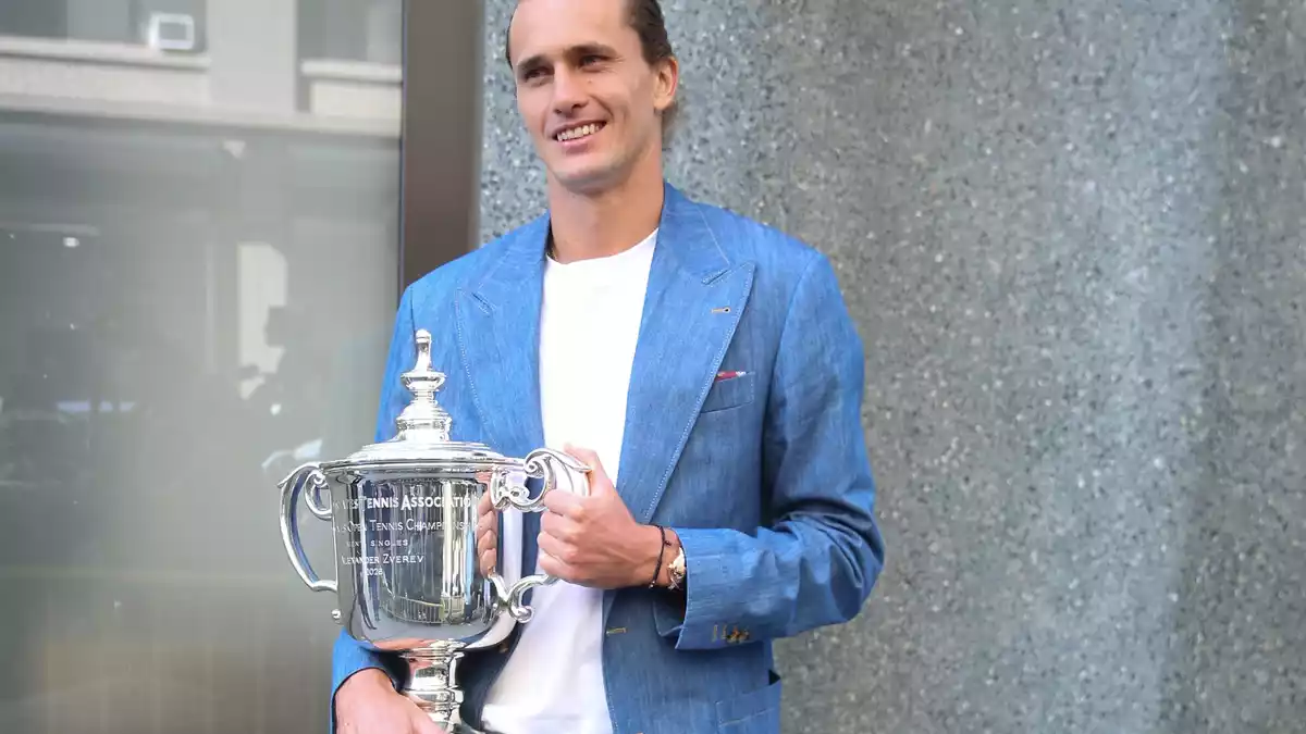 Alexander Zverev am Tag nach seinem US-Open-Triumph - Bild: Dan Herrick/ZUMA Press Wire/dpa