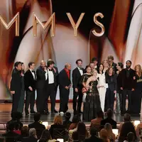 «Widow's Bay» wurde zum Überraschungssieger der diesjährigen Emmys.  - Foto: Chris Pizzello/Invision/AP/dpa