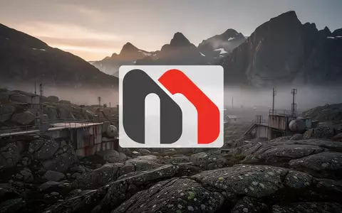 Eine neblige, raue nordische Berglandschaft bei Dämmerung, die eine industrielle und natürliche Atmosphäre ausstrahlt. - Foto: über boerse-global.de