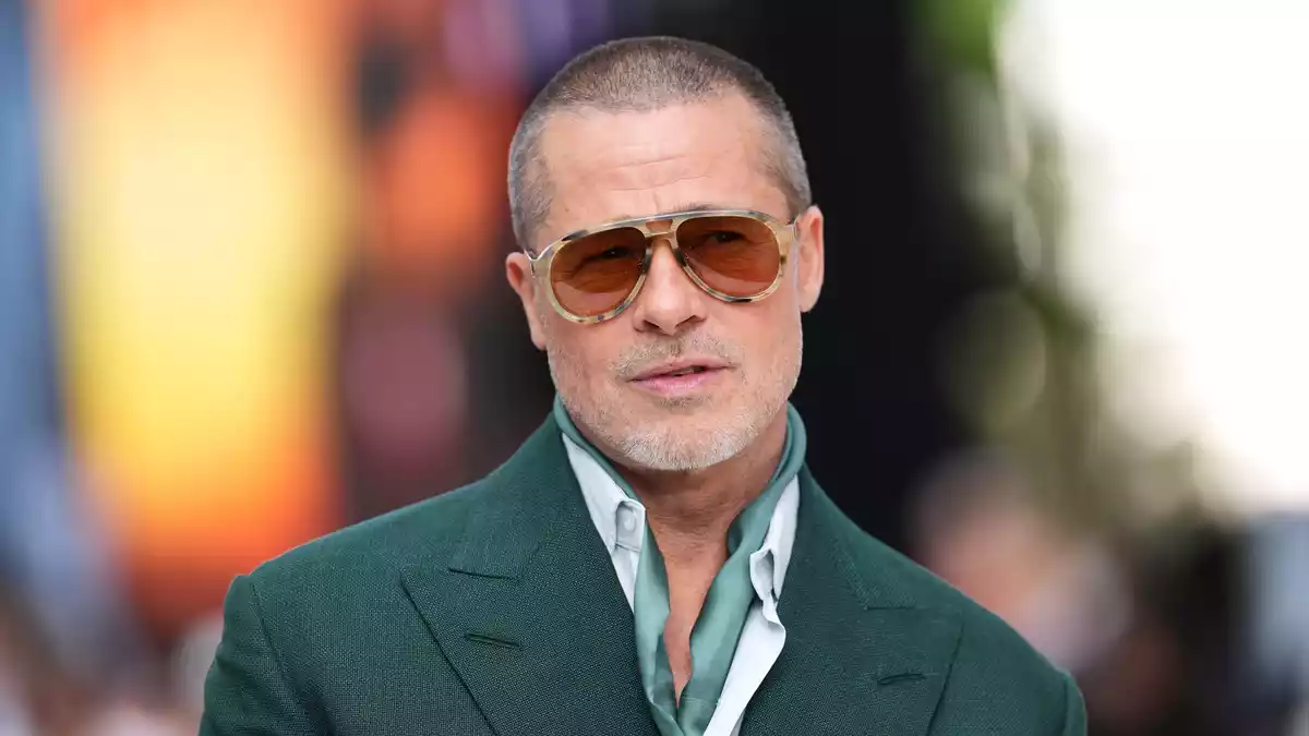 Der älteste Sohn der geschiedenen Hollywood-Stars Angelina Jolie und Brad Pitt hat offiziell den Nachnamen seines Vaters abgelegt. (Archivbild) - Bild: Scott A Garfitt/Invision/AP/dpa
