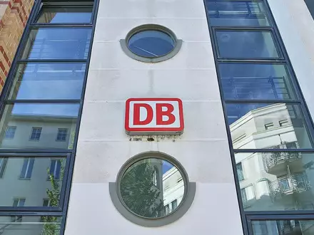 Logo der Deutschen Bahn (Archiv) - Foto: via dts Nachrichtenagentur