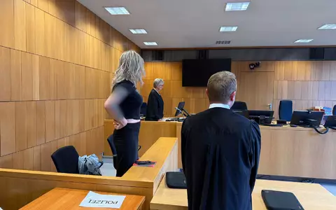 Die Angeklagte sitzt im Münchner Männergefängnis in U-Haft. - Foto: Britta Schultejans/dpa