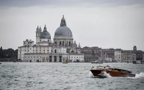 In der Lagune von Venedig sind viele Wassertaxis unterwegs. (Archivbild) - Foto: Claudio Furlan/LaPresse via ZUMA Press/dpa