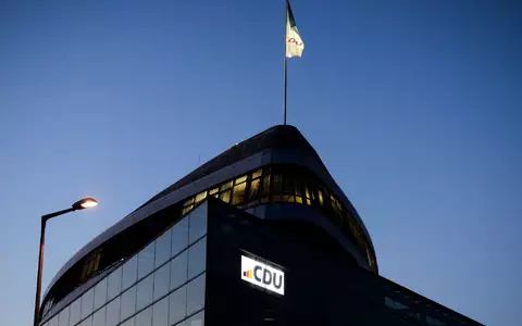 CDU und CSU fallen in der aktuellen YouGov Sonntagsfrage auf ein Tief. (Symbolbild) - Foto: Christoph Soeder/dpa