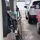Jeder Autofahrer merkt es: Tanken wird immer teurer. (Symbolbild) - Bild: Sascha Thelen/dpa