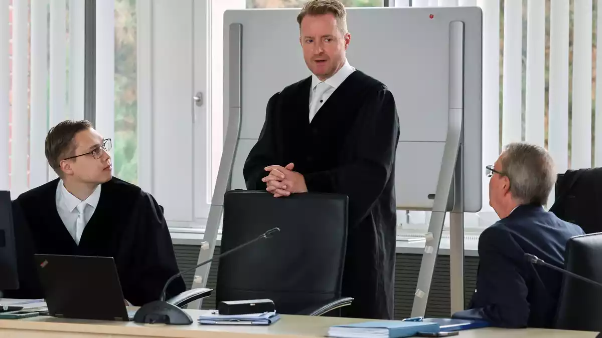 Die Staatsanwaltschaft wirft der Angeklagten ständige Lügen vor. - Bild: Bernd Wüstneck/dpa