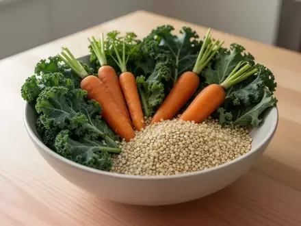 Eine Schüssel mit frischem Gemüse und Vollkornprodukten auf einem Holztisch als Symbol für gesunde Ernährung. - Foto: über boerse-global.de