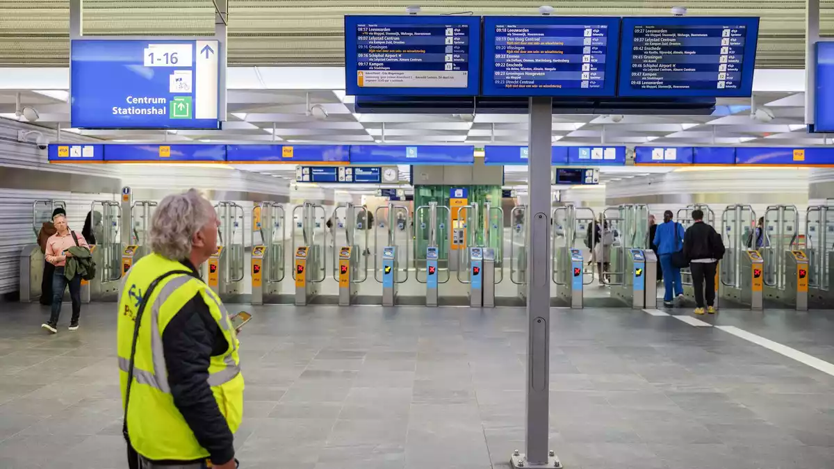 Sabotage im Bahnverkehr der Niederlande führte zu erheblichen Störungen. - Bild: Vincent Jannink/ANP/dpa