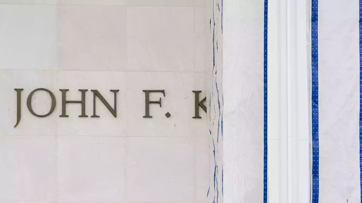 Der Streit um das Kennedy Center geht weiter. (Archivbild) - Bild: Mark Schiefelbein/AP/dpa