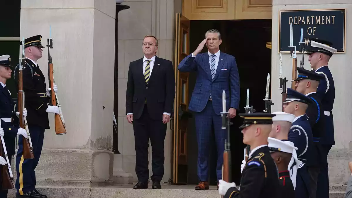 Pistorius hatte Hegseth zuletzt im Sommer 2025 in Washington besucht. - Bild: Kay Nietfeld/dpa