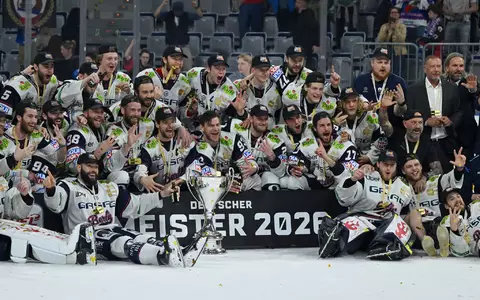 Meister Eisbären Berlin kann mit einem erneuten Triumph DEL-Geschichte schreiben. (Archvibild) - Foto: Florian Wiegand/dpa