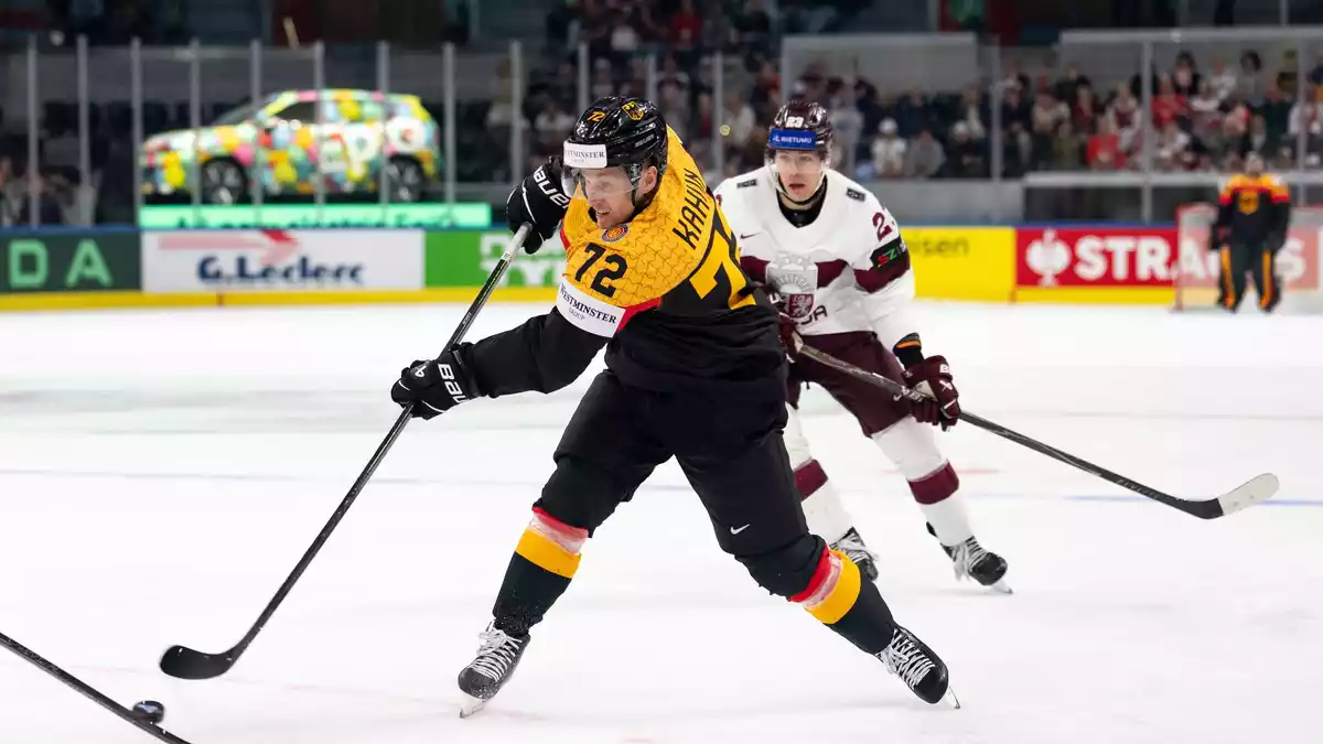 Mit Dominik Kahun kehrt ein Nationalspieler und früherer NHL-Profi in die DEL zurück. (Archivbild) - Bild: Claudio Thoma/KEYSTONE/dpa