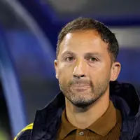 Domenico Tedesco ist in Bologna freigestellt worden. (Archivbild) - Foto: Darko Bandic/AP/dpa