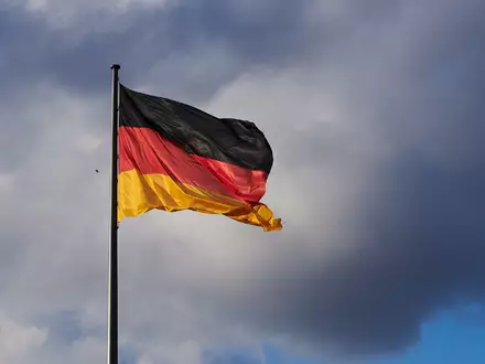 Das Berliner KI-Startup Langdock verlegt seinen Hauptsitz aus den USA zurück nach Deutschland.  - Foto: Annette Riedl/dpa