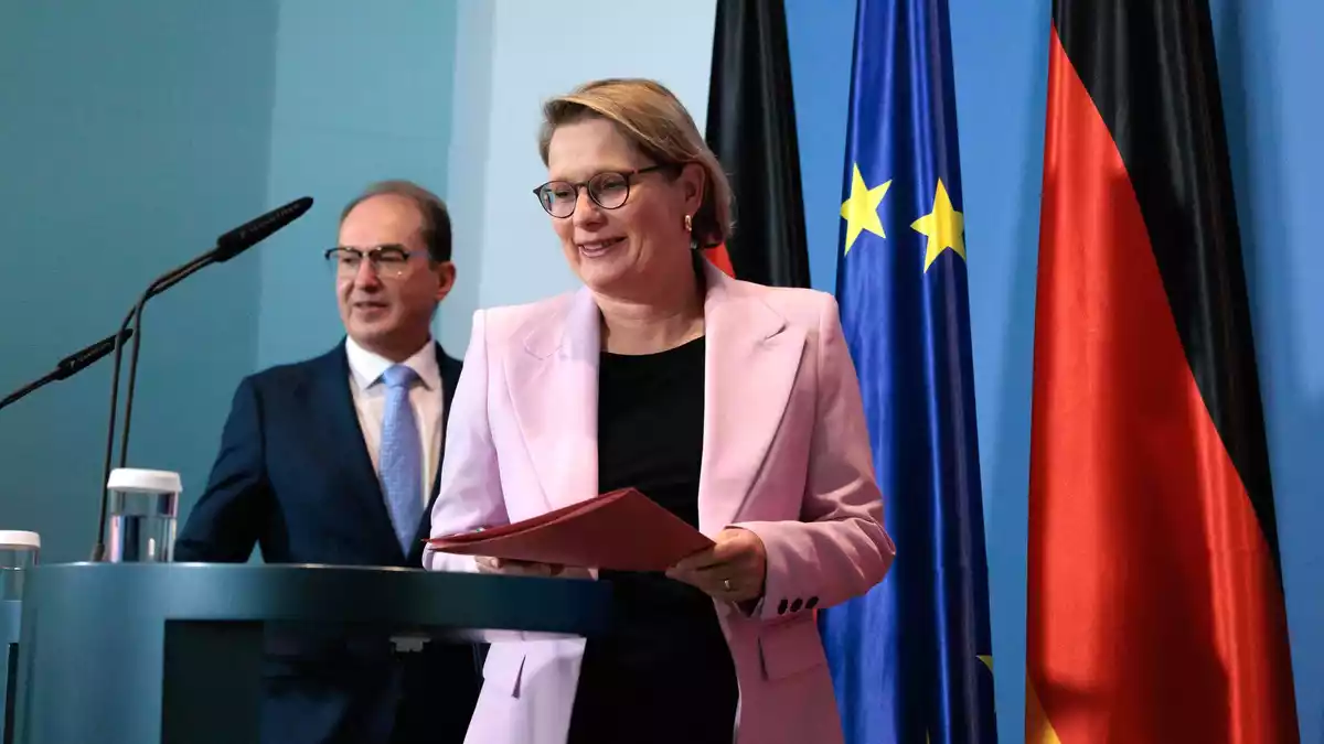 Nur ein Teil der politischen Forderungen, die nach dem CSD-Anschlag erhoben wurden, fand Eingang in den nun vorgestellten Zehn-Punkte-Plan. - Bild: Carsten Koall/dpa