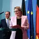 Nur ein Teil der politischen Forderungen, die nach dem CSD-Anschlag erhoben wurden, fand Eingang in den nun vorgestellten Zehn-Punkte-Plan. - Bild: Carsten Koall/dpa