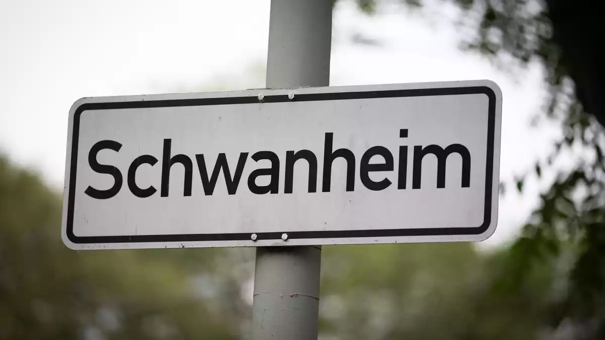 Im Frankfurter Stadtteil Schwanheim sind die beiden neuerlichen Infektionen aufgetreten. - Bild: Boris Roessler/dpa